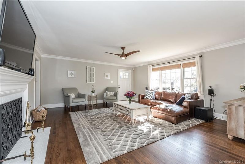3101 Ventosa Dr, Charlotte, NC 28205