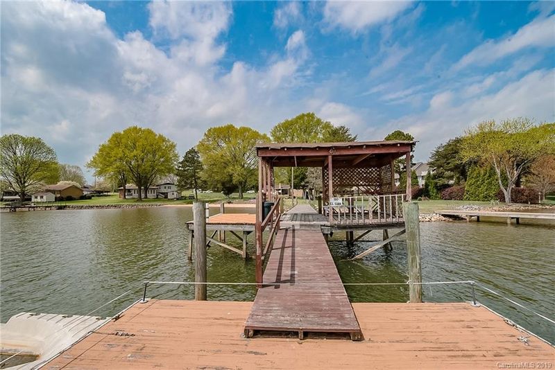 180 Elysian Dr, Mooresville, NC 28117