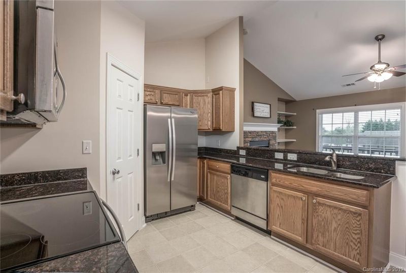 4257 Majesty Ct, Lincolnton, NC 28092