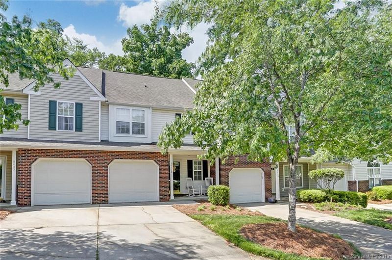 8437 Southgate Commons Dr, Charlotte, NC 28277