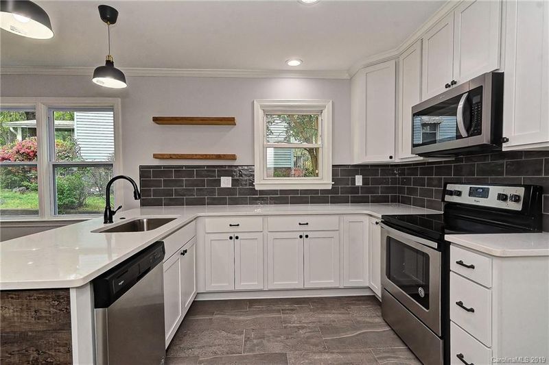 1204 Dade St, Charlotte, NC 28205