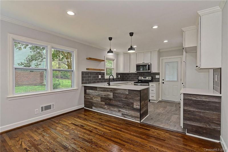 1204 Dade St, Charlotte, NC 28205