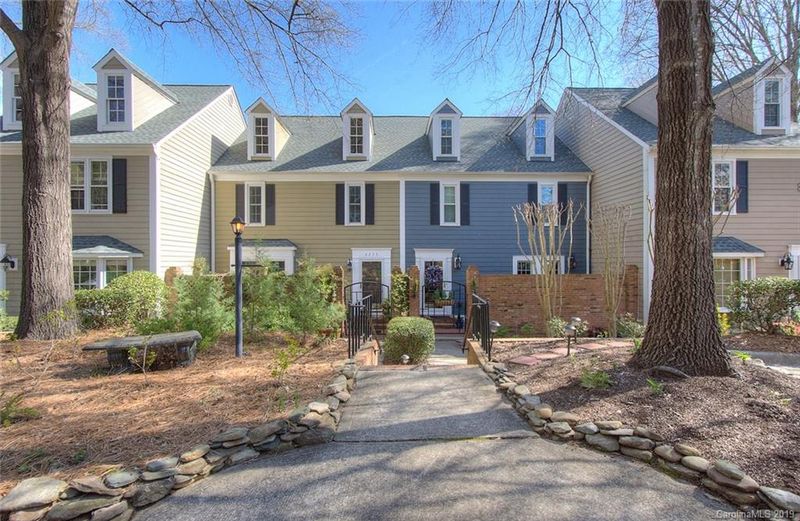 6235 Padget Parrish Ct, Charlotte, NC 28270