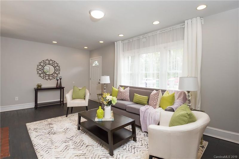 1333 Skyview Rd, Charlotte, NC 28208