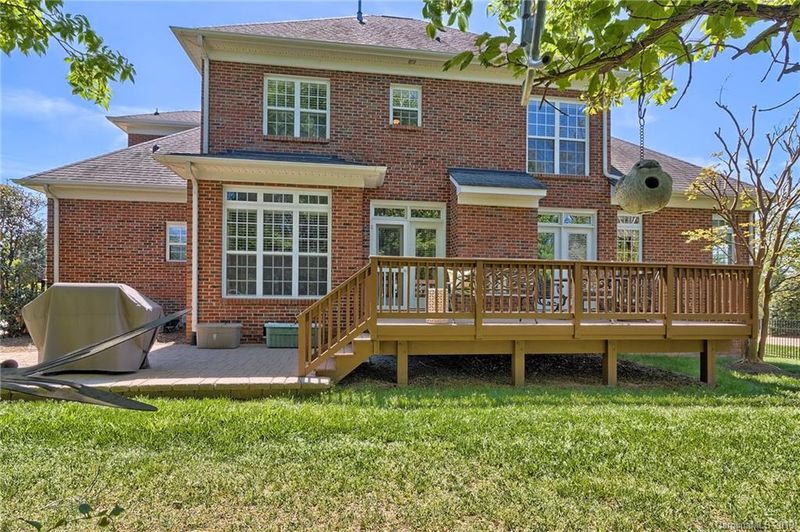 8921 Landsdowne Ave, Harrisburg, NC 28075
