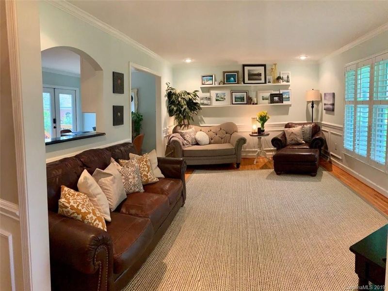 3801 Huckleberry Rd, Charlotte, NC 28210