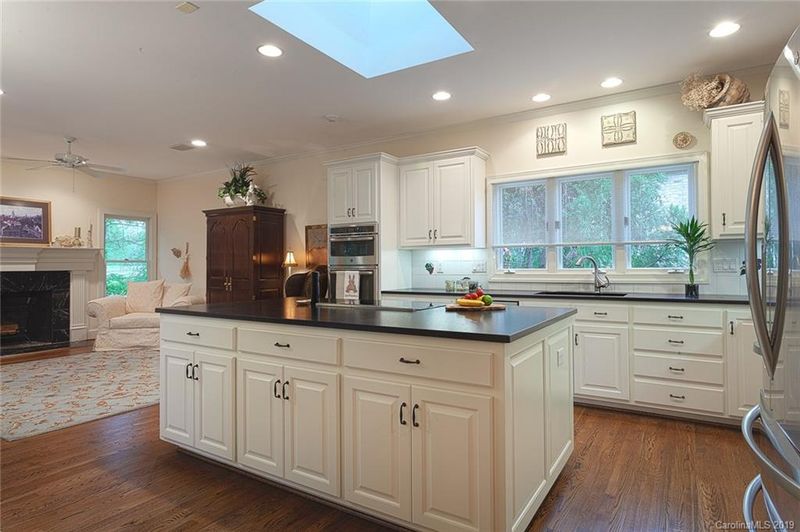 18604 Reflection Rock Ct, Davidson, NC 28036
