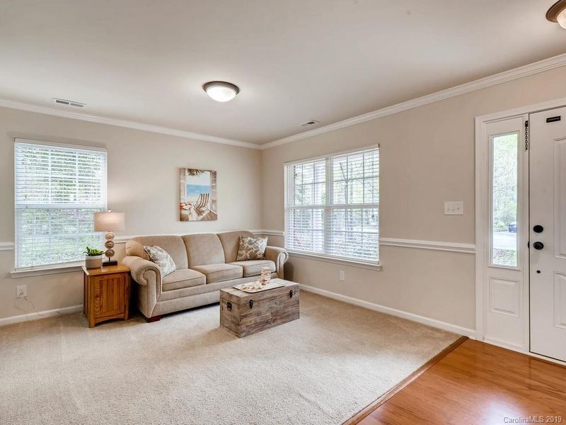 912 Stoney Crest Ct, Mooresville, NC 28115