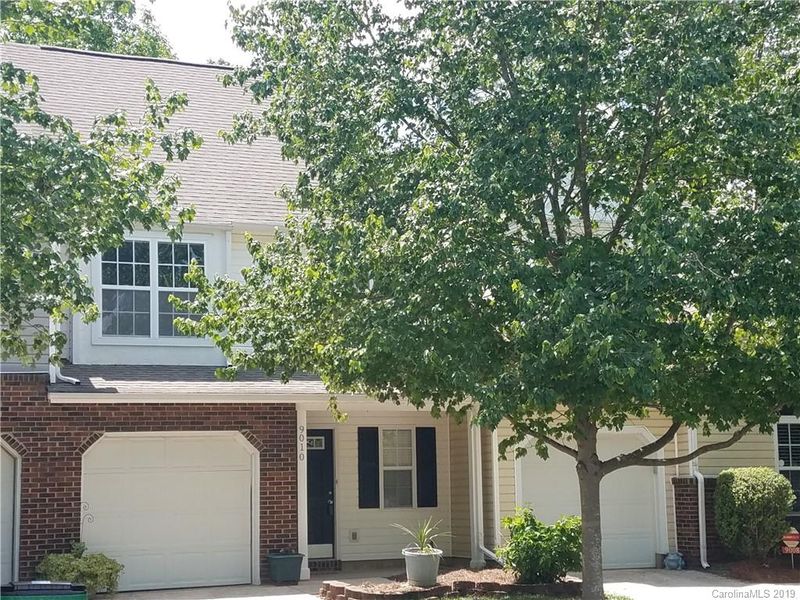 9010 Roseton Ln, Charlotte, NC 28277