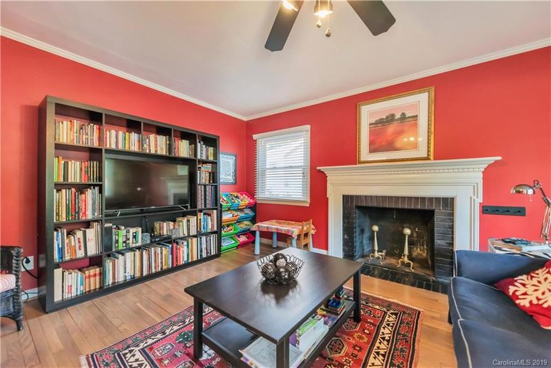 1918 Old West Ln, Gastonia, NC 28052