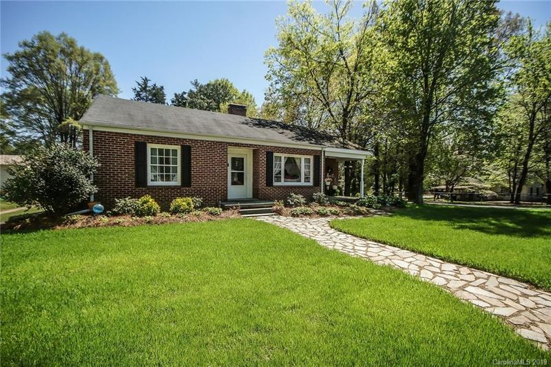 82 Eastcliff Dr SE, Concord, NC 28025