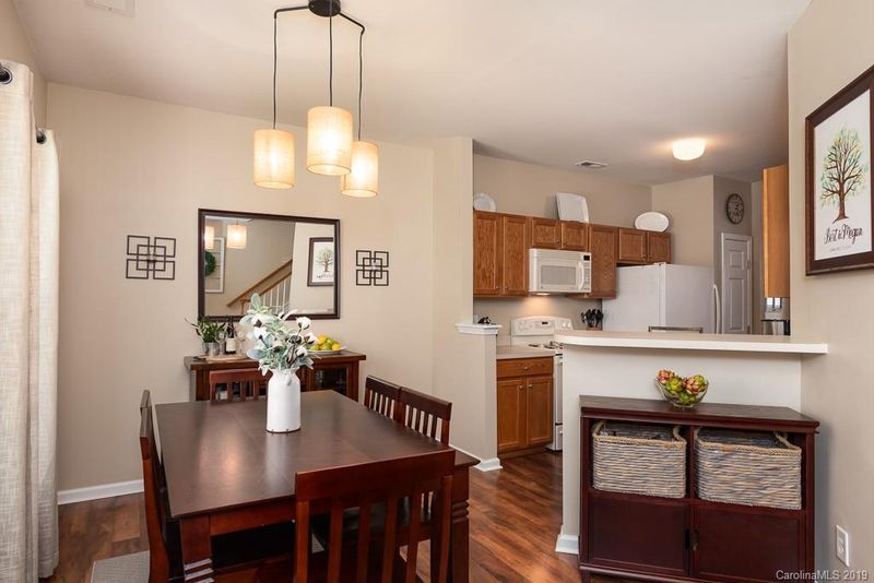 4631 Forestridge Commons Dr, Charlotte, NC 28269