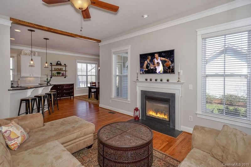 16828 Summers Walk Blvd, Davidson, NC 28036