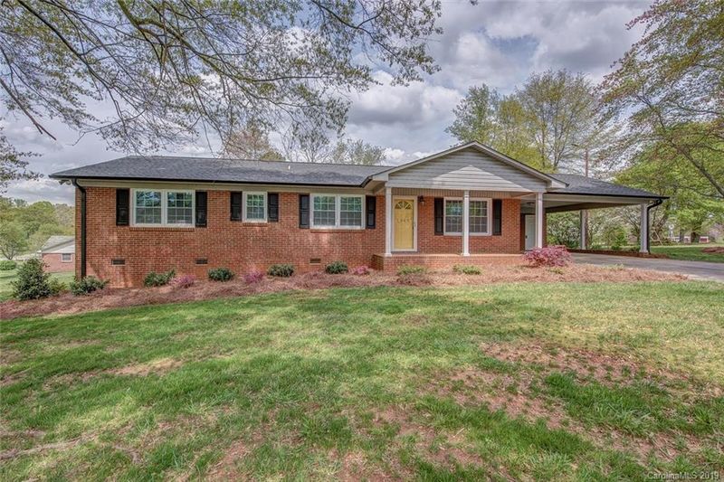 1945 Rhyneland Rd, Lincolnton, NC 28092