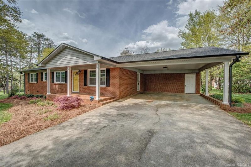 1945 Rhyneland Rd, Lincolnton, NC 28092