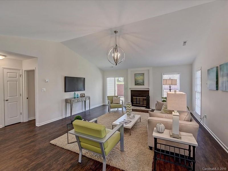6810 Cabot Cir, Charlotte, NC 28226
