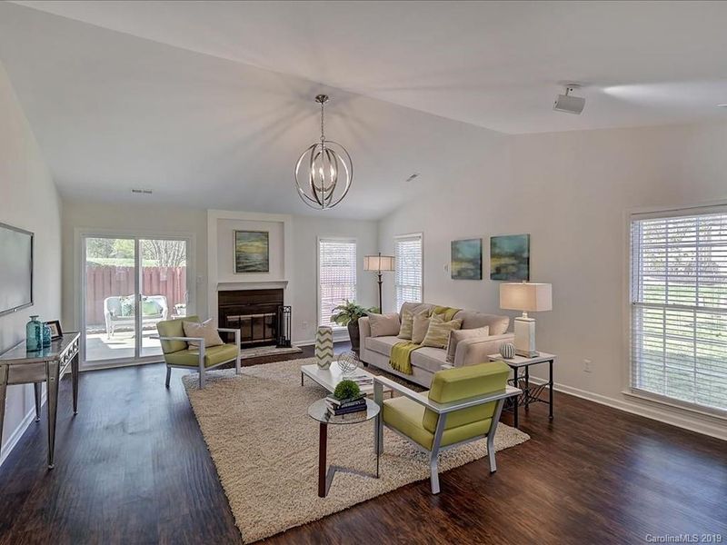 6810 Cabot Cir, Charlotte, NC 28226