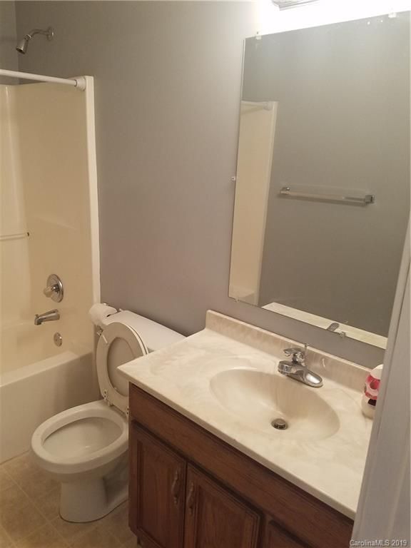 415-417 E I St, Newton, NC 28658