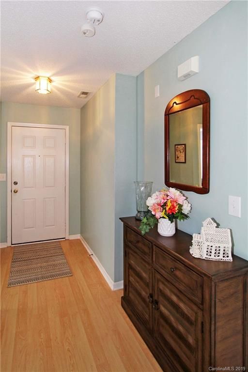 102 Creston Ct #112, Mooresville, NC 28115