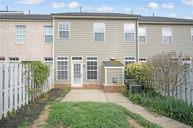 21526 Old Canal St, Cornelius, NC 28031