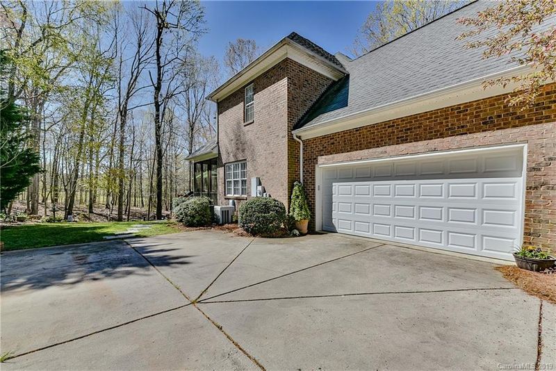 1002 Potters Bluff Rd, Monroe, NC 28110