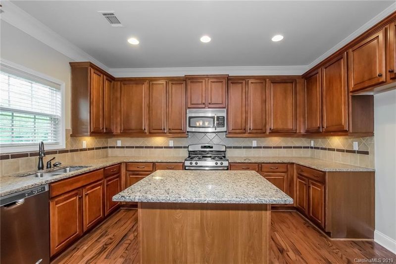 5615 Shenandoah Dr, Waxhaw, NC 28173