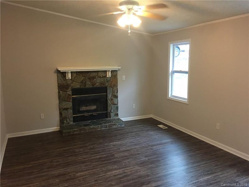 8017 Marin Dr, Charlotte, NC 28215