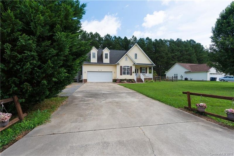 418 Durham Rd, Stanley, NC 28164
