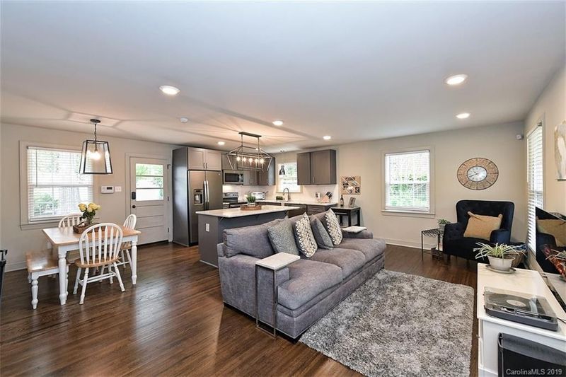 3501 Sudbury Rd, Charlotte, NC 28205