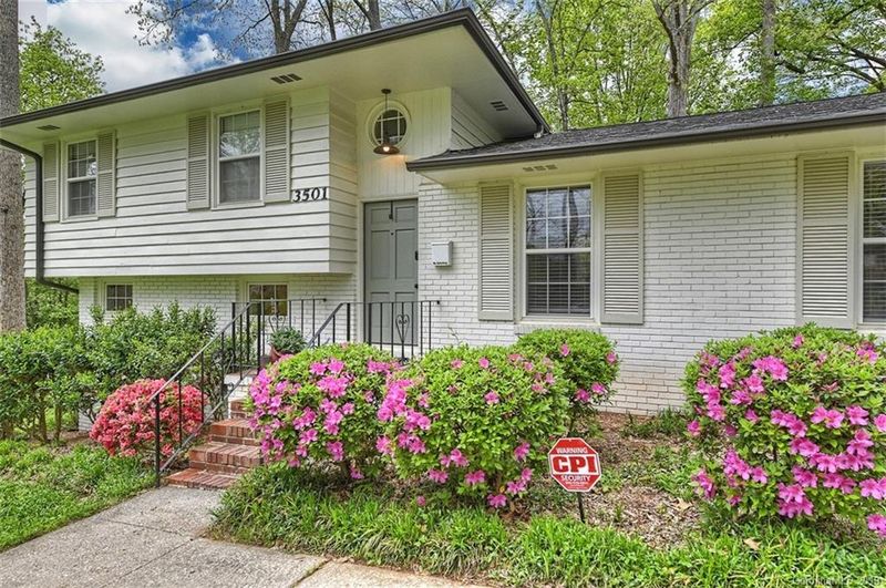 3501 Sudbury Rd, Charlotte, NC 28205