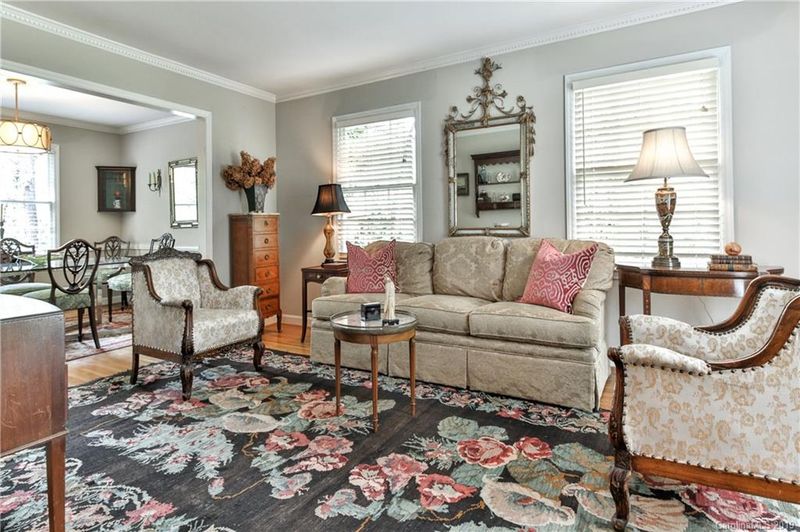 5744 Sharon Rd, Charlotte, NC 28210