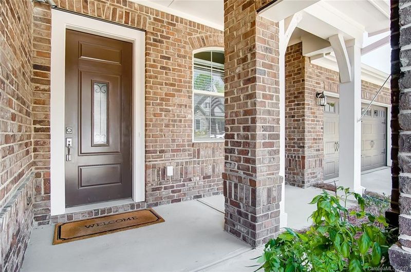 2020 Massy Clark Dr, Matthews, NC 28105