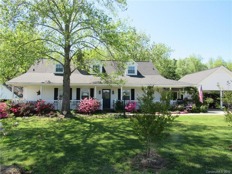210 Olde Country Ln, Wingate, NC 28174