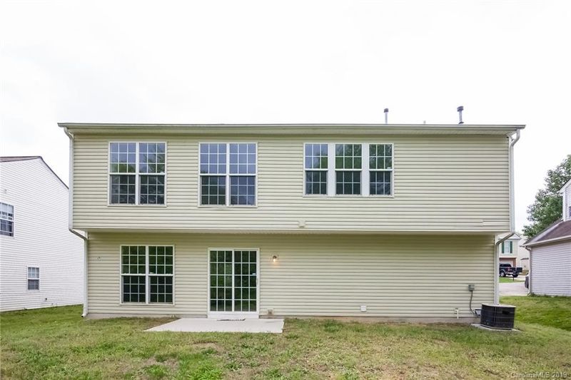 3021 Old Ironside Dr, Charlotte, NC 28213