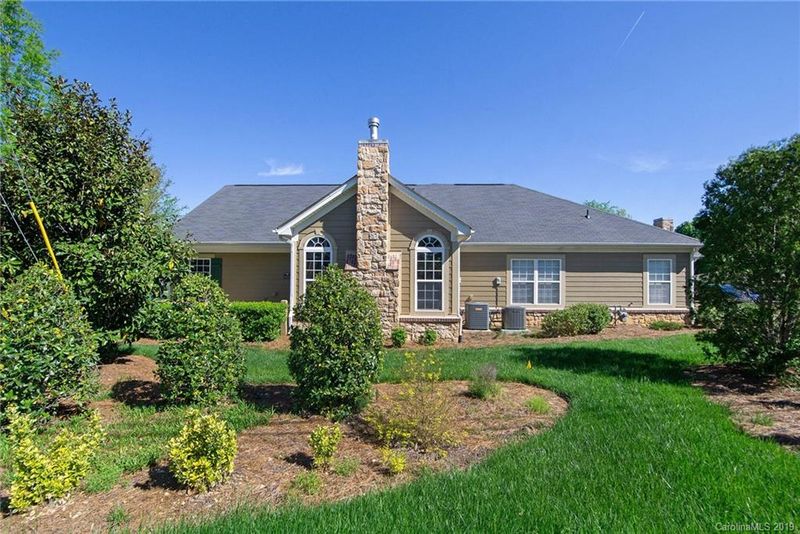 5577 Prosperity View Dr, Charlotte, NC 28269
