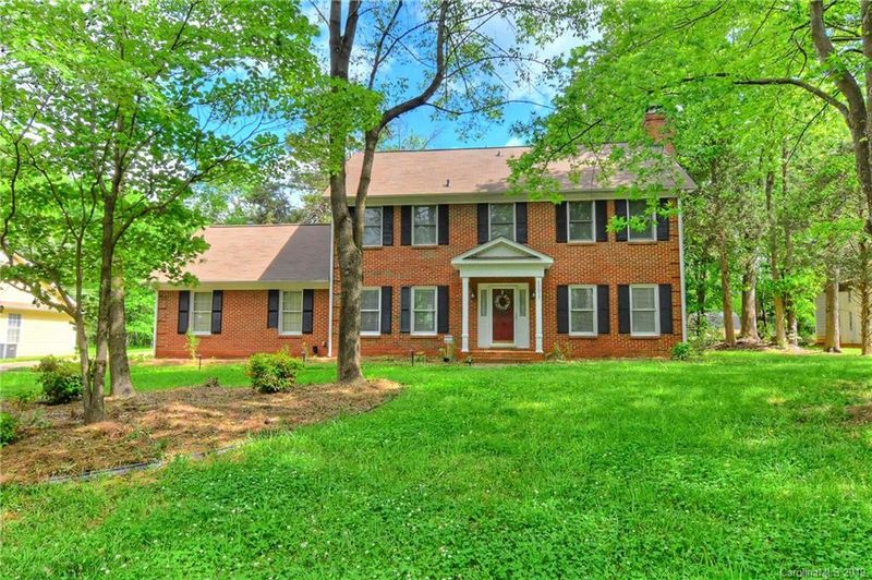 13017 Graymist Dr, Charlotte, NC 28215