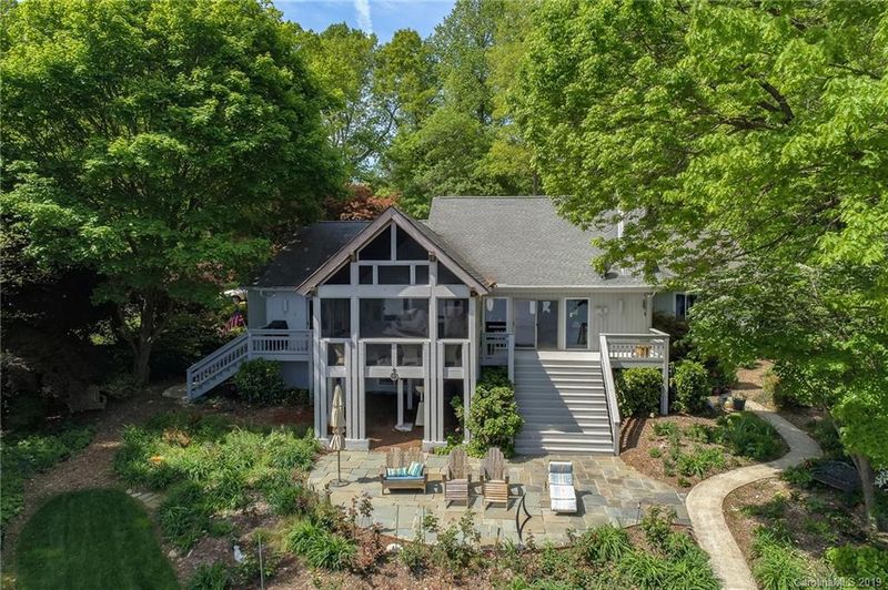 23 Turtle Ln, Lake Wylie, SC 29710