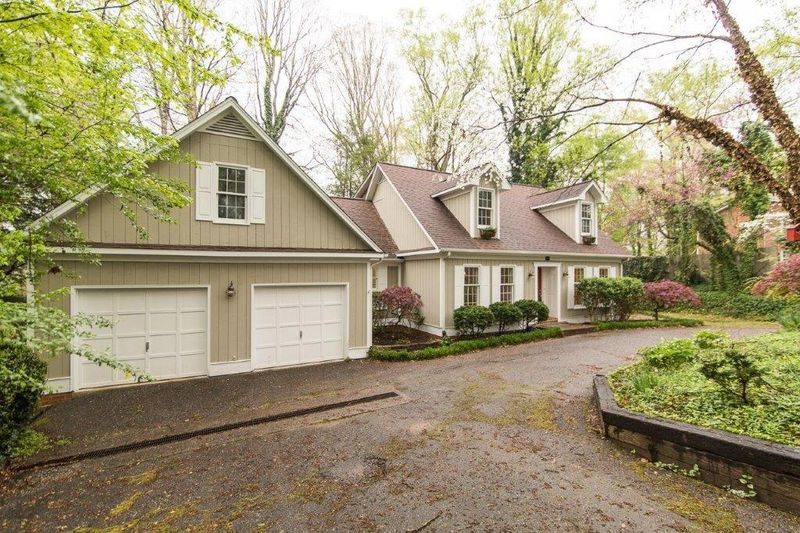 516 25th Ave NW, Hickory, NC 28601