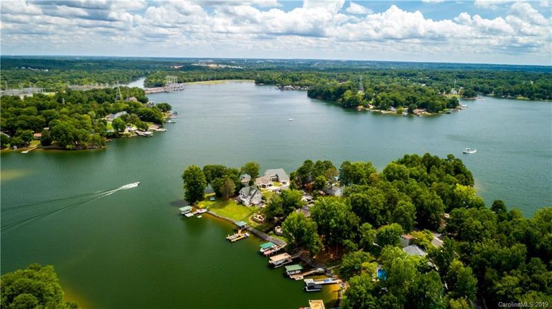 1135 Molokai Dr, Tega Cay, SC 29708