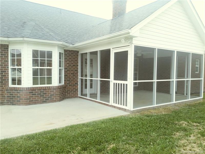 12621 Hill Pine Rd, Midland, NC 28107