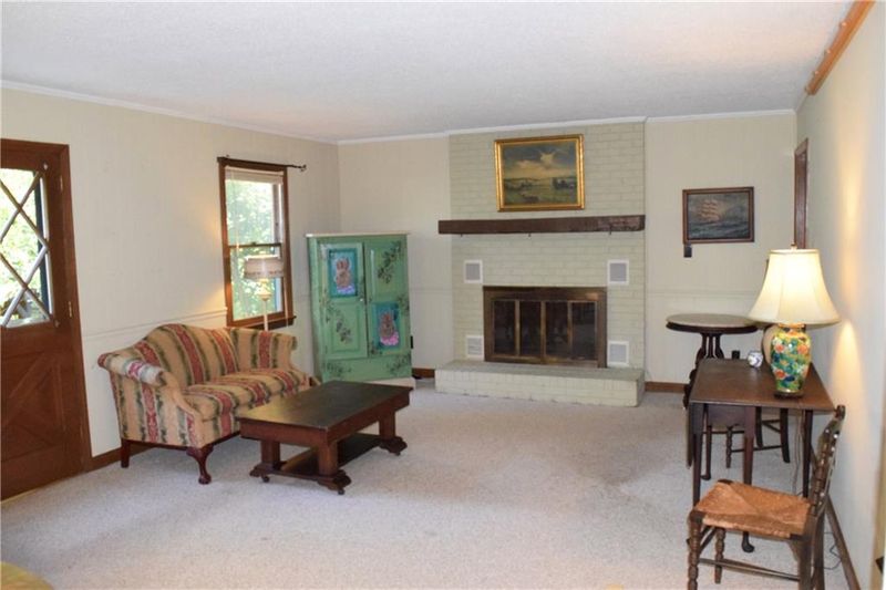 2314 10th Avenue Ct NE, Hickory, NC 28601