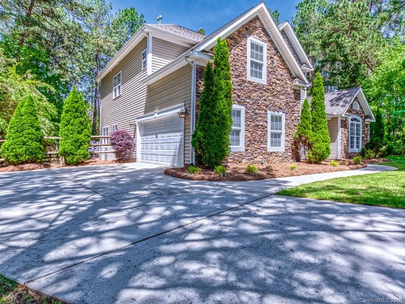 1035 Foreman Ct, Denver, NC 28037