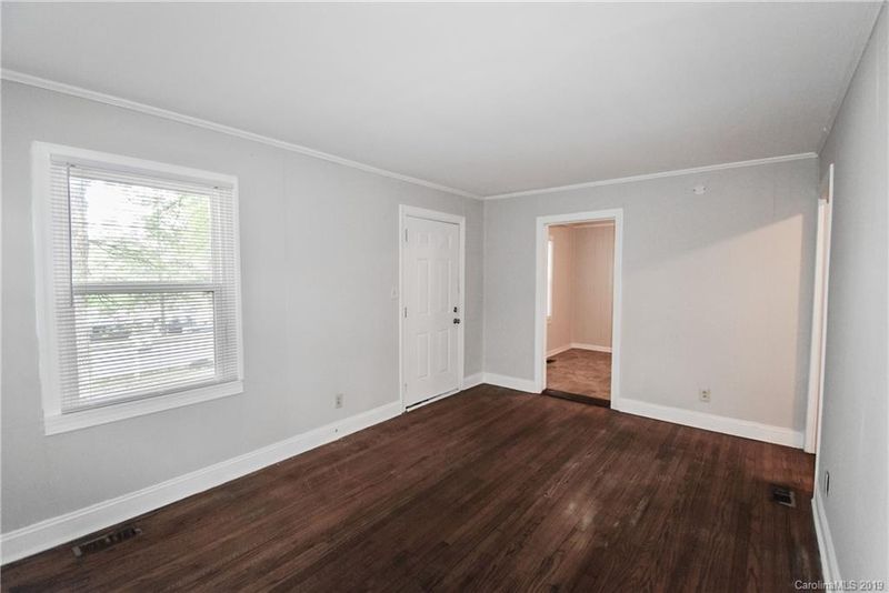 2648 Barringer Dr, Charlotte, NC 28208