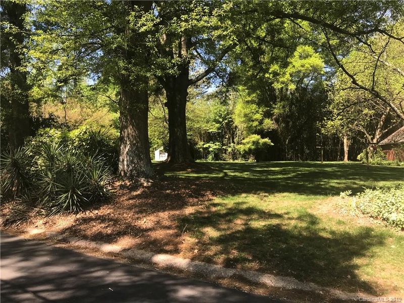 700 Twin Oaks Rd, Davidson, NC 28036