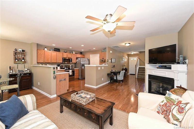 11912 Lambert Bridge Dr, Charlotte, NC 28270