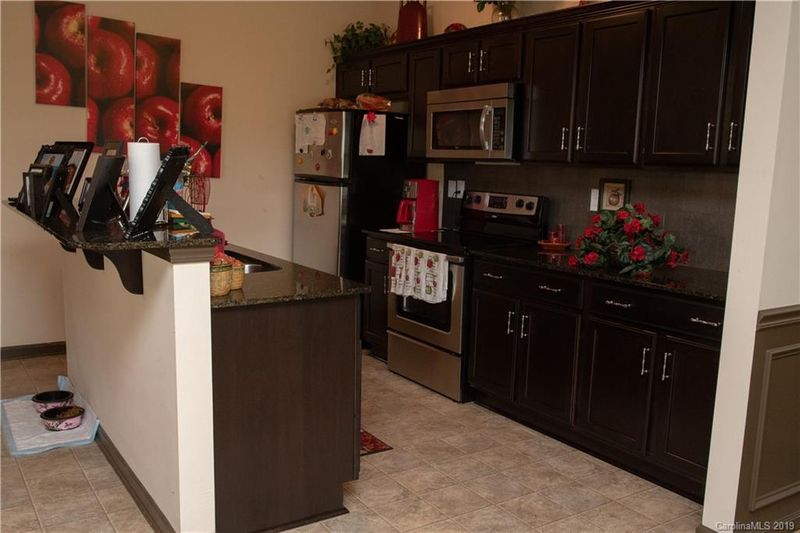 9114 Sharpes Cir, Charlotte, NC 28214