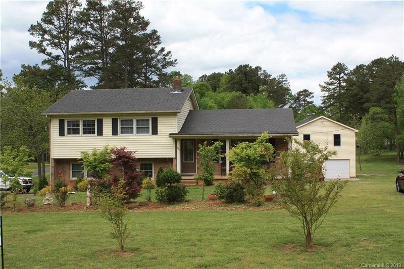 898 Hess Rd, Concord, NC 28025