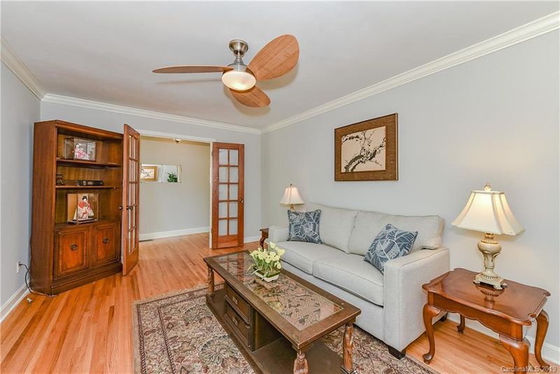 8331 Pine Cir, Charlotte, NC 28215