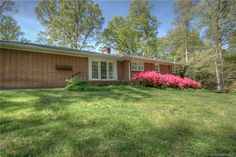 112 Kingstree Dr, Dallas, NC 28034