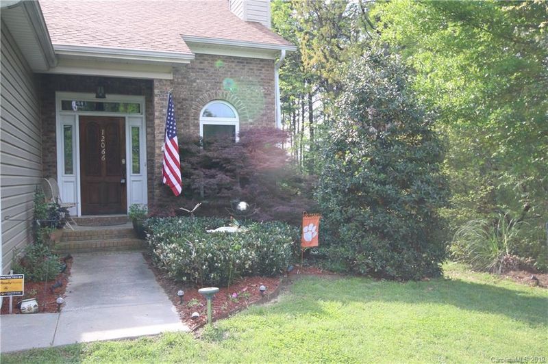 12066 Marsh Hen Ln, Tega Cay, SC 29708